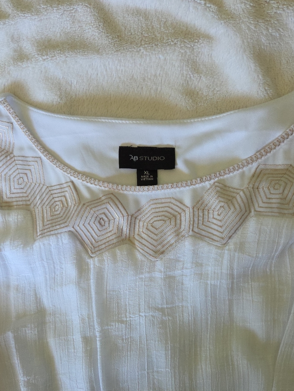AB Studio White Maxi Dress with Tan Belt, Hankerchief Bottom. - Picture 2 of 11